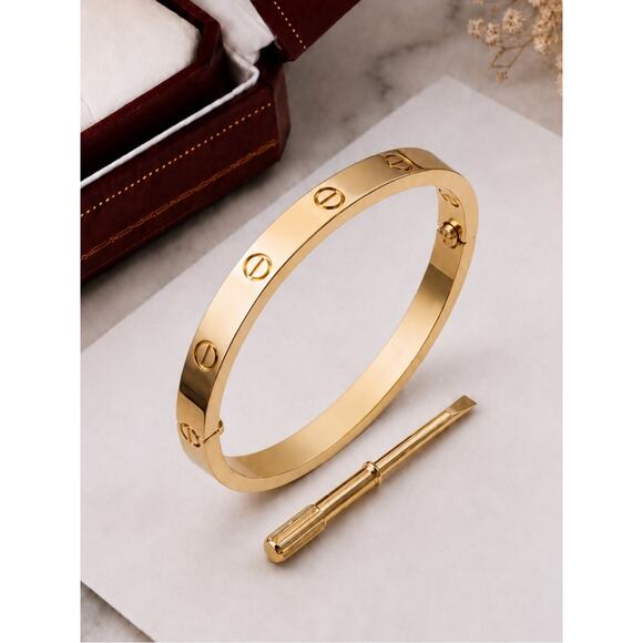 Stampd Jewelry - Stamped Love Bangle Bracelet No Stones Gold Plated